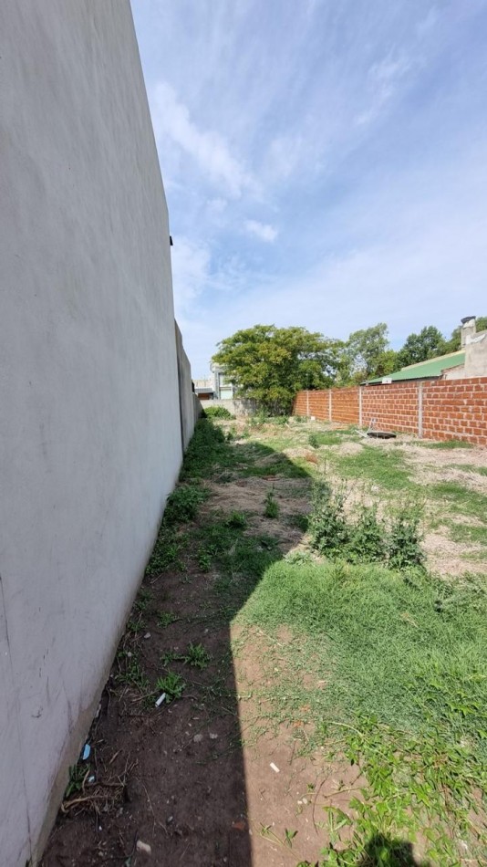Lote en PH sobre calle Neuquen - Carlos Casares
