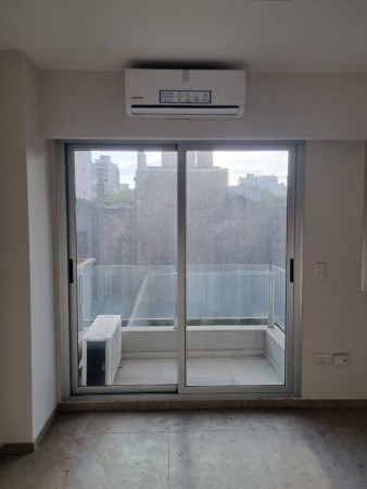 Departamento en alquiler – Combate de los Pozos 1137, CABA