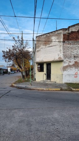GALPÓN EN VENTA – ESQUINA CÉNTRICA RONDEAU Y LAS HERAS