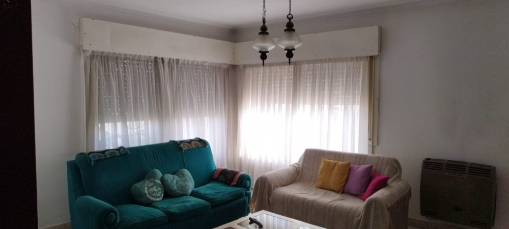 Casa en venta – Rodríguez Peña y Maya, Carlos Casares