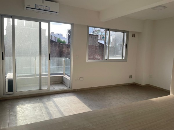 Departamento en alquiler – Combate de los Pozos 1137, CABA