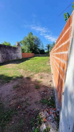 Lote en venta en Carlos Casares – Barrio Las Nazarenas
