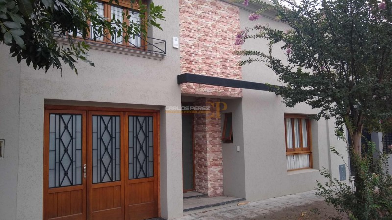 CASA EN VENTA EN CALLE AV. ALTE BROWN 83